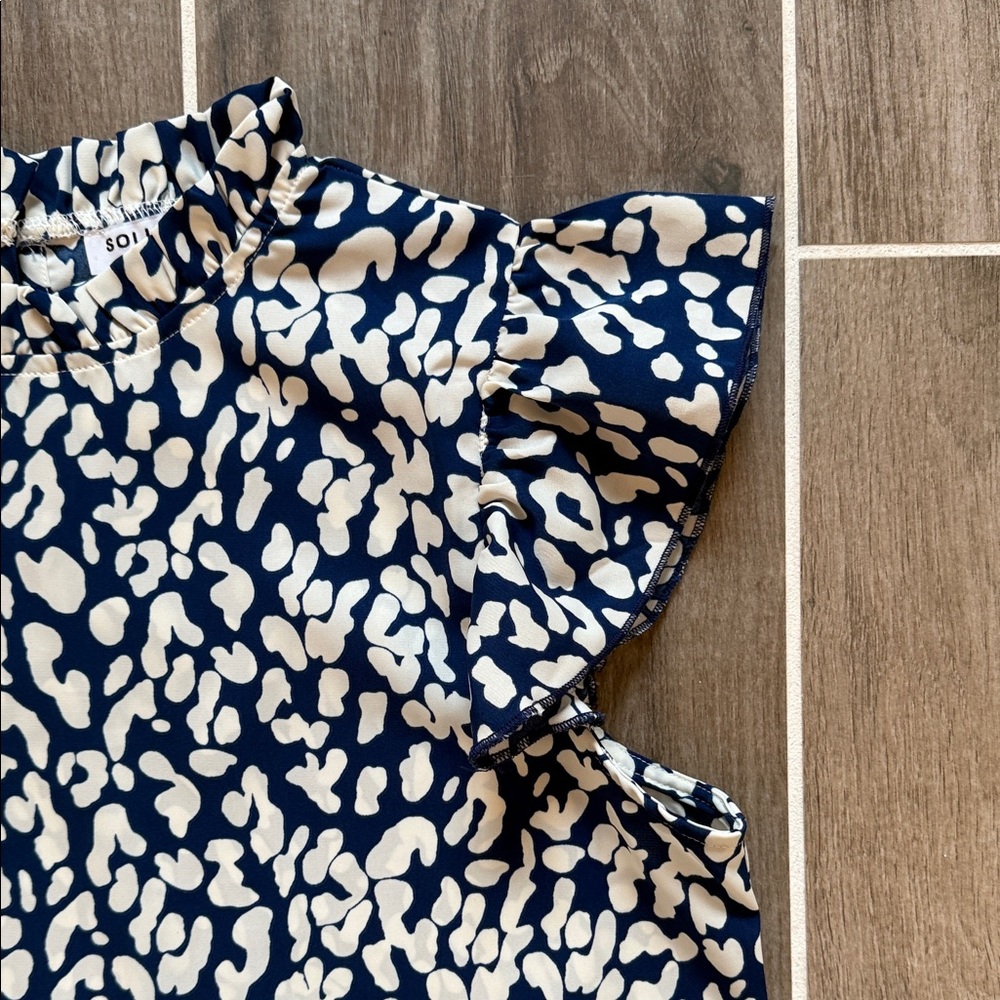 Blue and White Animal Print Blouse - Picture 2 of 5